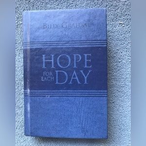 Hope For Each Day by Billy" Graham